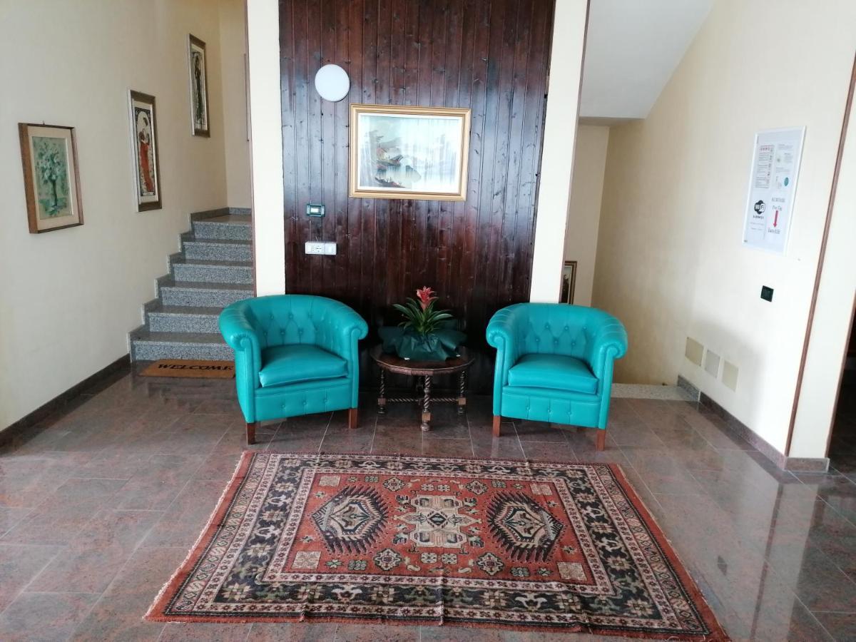 Residence Villa Margherita B&B Nebbiuno エクステリア 写真
