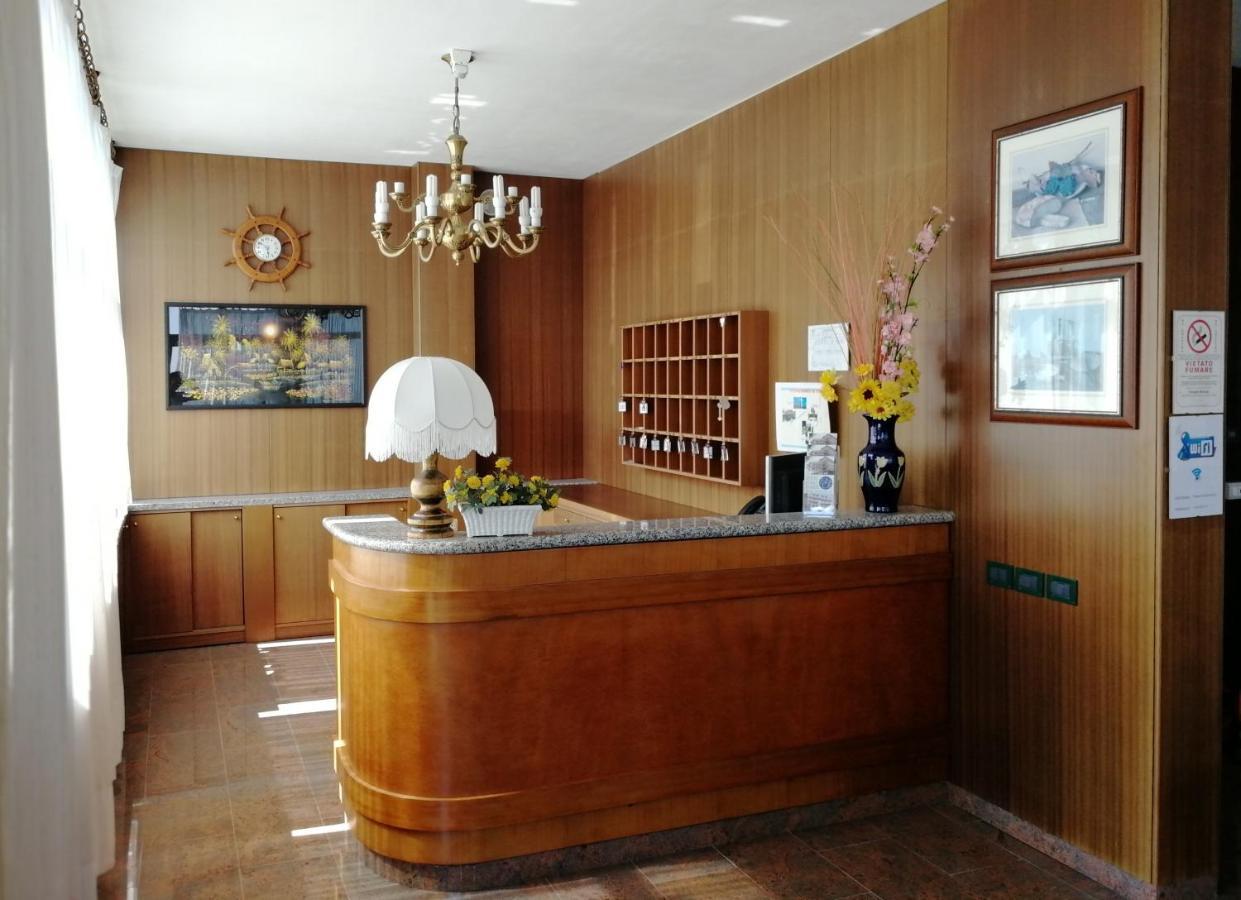 Residence Villa Margherita B&B Nebbiuno エクステリア 写真